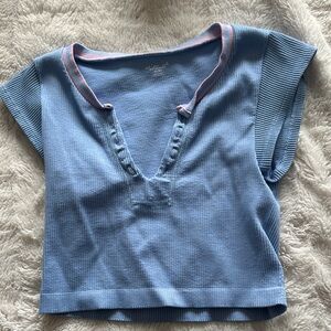 Urban Outfitters Light Blue Ribbed V-Neck Crop Top with Pink-Trim Collar